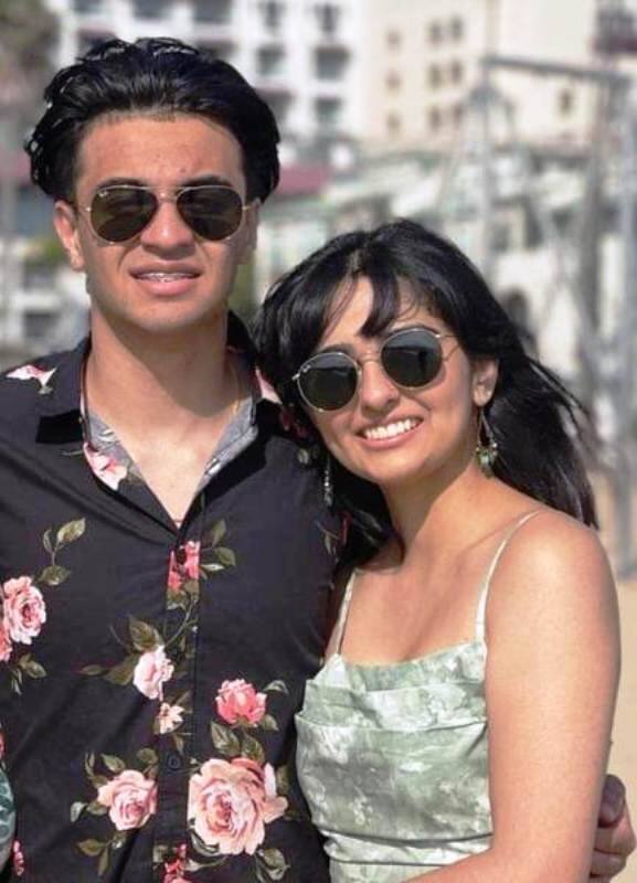 सीरत और दिलशान तब सुर्खियों में आए जब उनके पिता 2022 में पंजाब के 17वें मुख्यमंत्री बने. भाई ने अपने पिता के शपथ ग्रहण समारोह में भाग लेने के लिए वाशिंगटन से भारत के लिए उड़ान भरी, जो 16 मार्च, 2022 को पैतृक गांव खटकर कलां में आयोजित किया गया था.