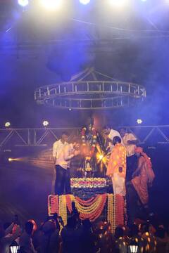 कोल्हापूर : निगवे खालसात पूर्णाकृती शिवरायांच्या पुतळ्याचे लोकार्पण