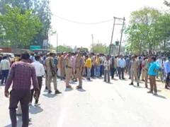 हरदोई में डबल मर्डर के बाद परिजनों का हंगामा, शवों को हाईवे पर रखकर लगाया जाम