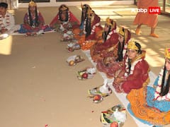 Navratri Kanya Pujan: नवरात्रि में नौ कन्याओं की पूजा का होता है विशेष महत्व, जानें कन्या पूजन के बारे में