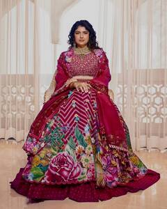 अर्जुन कपूर की बहन ने बॉडिसूट में दिए बेहद ही किलर पोज़, ट्रांसफॉरमेशन देख फैंस ने दबाई दातों तले उंगलियां