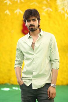 హీరోగా రవితేజ తమ్ముడి కొడుకు - క్లాప్ కొట్టిన రాఘవేంద్రుడు