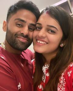 Photos: फिल्मी है सूर्यकुमार यादव की लव स्टोरी, कॉलेज में हुई थी पहली मुलाकात, जानिए क्यों बल्लेबाज़ ने कहा विवादास्पद कहानी