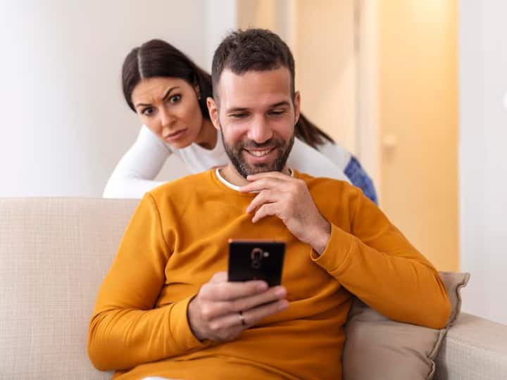 Is your boyfriend cheating on you… this AI revealed the secrets