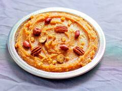 Kuttu Singhara Halwa: नवरात्रि में रखते हैं व्रत, तो घर में बनाएं कुट्टू सिंघारा हलवा रेसिपी...हेल्थ के लिए भी है अच्छा