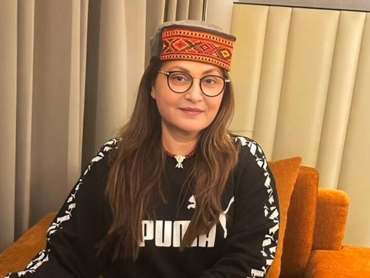 UP Politics: जया प्रदा ने फिर बढ़ाई सियासी हलचल, शेयर की ये तस्वीरें, जानिए क्या कहा? Jaya Prada Share photo with Vice President Jagdeep Dhankhar after meet in Chaitra Navratri See Photo UP Politics: जया प्रदा ने फिर बढ़ाई सियासी हलचल, शेयर की ये तस्वीरें, जानिए क्या कहा?