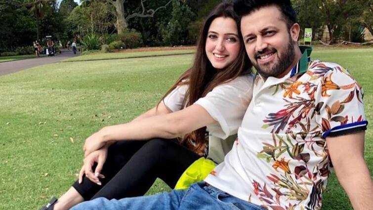 Atif Aslam welcomes baby girl, names her Halima; here's what it means. See pic Atif Aslam: কন্য়া সন্তানের বাবা হলেন আতিফ আসলাম, শেয়ার করলেন সদ্য়োজাতর ছবি