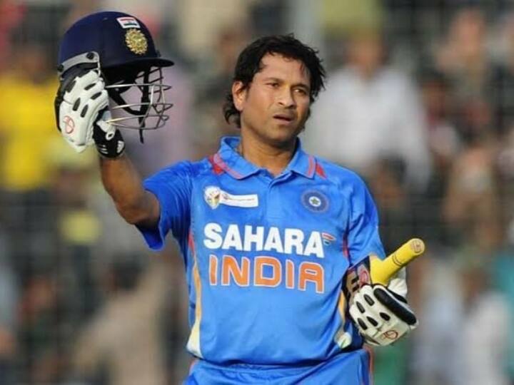 क्रिकेट के भगवान कहे जाने वाले सचिन तेंदुलकर भी वनडे में गोल्डन डक की हैट्रिक का शिकार हुए थे. सचिन के साथ यह वाक्या साल 1994 में हुआ था.