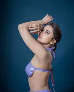 In Pics: पर्पल बिकिनी टॉप के साथ लेदर पैंट में Tejasswi Prakash ने फ्लॉन्ट किया परफेक्ट फिगर,  हसीन लुक ने मचाया इंटरनेट पर बवाल