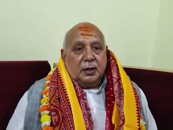 UP Minister Surya Pratap Shahi Attacks on Samajwadi Party Chief Akhilesh Yadav on Mafia Support ANN UP Politics: 'अखिलेश यादव माफियाओं-सरगनाओं को लेकर चलते हैं साथ', सपा अध्यक्ष पर योगी के मंत्री शाही का हमला