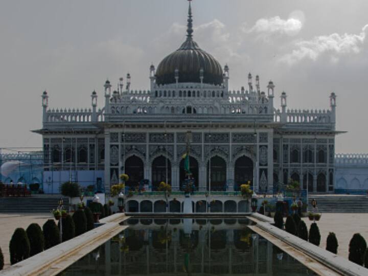 The Chhota Imambara, located to the west of the Bara Imambara, is one of the most beautiful and appealing structures in Lucknow's old city. It was originally a Shia Muslim congregation hall constructed by Muhammad Ali Shah to serve as his own mausoleum as well as that of his mother, who is buried beside him in this prestigious monument.  During special holidays, such as Muharram, the Imambara is beautifully decorated and adorned with chandeliers. It is a stunning blend of Charbagh, Indo-Islamic, and Persian structural and building styles. The exterior is full with Quranic verses written in Islamic calligraphy on the monument's walls. (Image Source: Getty)
