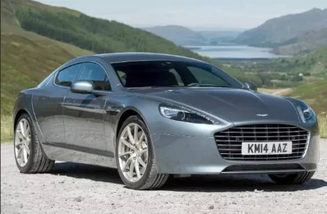 इसी के साथ आपको बता दें कि ईशा अंबानी के कार कलेक्शन में Aston Martin Rapid Car भी है. अगर इसकी कीमत की बात करें तो आपको बता दें कि Carwale साइट के अनुसार भारतीय बाजार में इसकी कीमत तकरीबन 3.29 करोड़ की मानी जाती है.