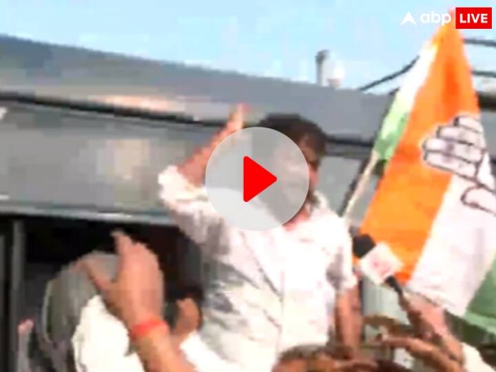 Congress workers in Lucknow detained during protest Rahul Gandhi Disqualified As MP Watch Video Watch: राहुल गांधी की सदस्यता खत्म होने पर कांग्रेस का प्रदर्शन, बीजेपी बोली- 'कर्म अनुसार दण्ड मिला'