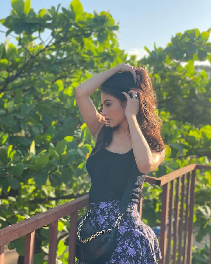 Mouni Roy glammed up in a skirt and top as she went out to dine in a restaurant. (Image Source: Instagram)