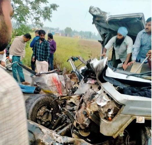 Terrible road accident in Ferozepur three deaths ਅਧਿਆਪਕਾਂ ਨਾਲ ਭਰਿਆ ਟੈਂਪੂ ਟਰੈਵਲ ਬੱਸ ਨਾਲ ਟਕਰਾਇਆ, ਚਾਰ ਦੀ ਮੌਤ