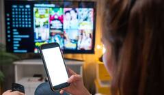 Rajkot: પિતાએ મોબાઇલ લેવાની ના પાડતાં બાળકી ઘરેથી રિસાઈને નીકળી ગઈ, હોટલના કર્મચારીએ કર્યું એવું કે....