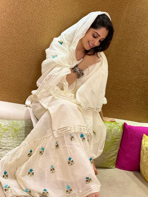 रमजान के लिए यूं सजीं दीपिका कक्कड़