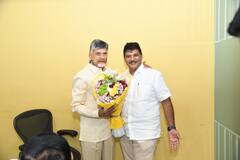 కుటుంబ సభ్యులతో టీడీపీ అధినేత చంద్రబాబును కలిసిన అనురాధ