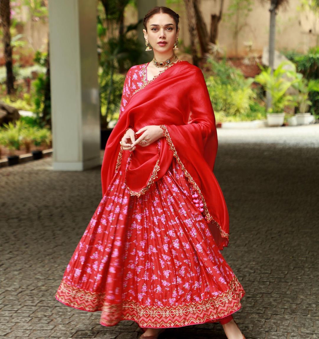 We're Royally Blown Away By Aditi Rao Hydari's Charming Bridal Lehenga