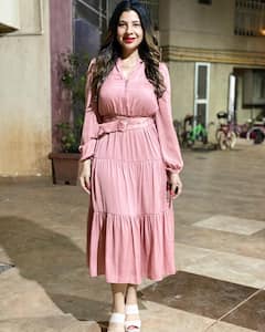 Bhojpuri Actresses बनी थी Sambhavna Seth के डूबते करियर की वजह, नहीं मिल रहा था कोई भी काम