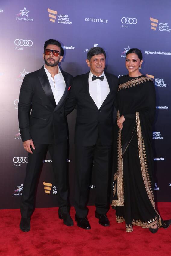 Indian Sports Honours 2023 में पिता प्रकाश के साथ पहुंचे Deepika-Ranveer, तस्वीरों में दिखी ससुर-दामाद की स्पेशल बॉन्डिंग