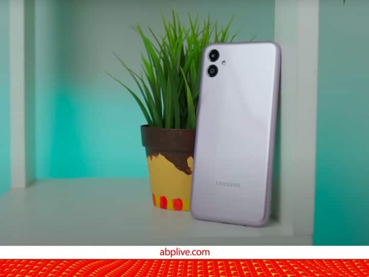 सैमसंग ने लॉन्च किया सस्ता 5G स्मार्टफोन, कीमत, स्पेक्स और ऑफर्स, सबकुछ इधर जानिए Samsung Galaxy F14 5G Launched check price specs and offers details सैमसंग ने लॉन्च किया सस्ता 5G स्मार्टफोन, कीमत, स्पेक्स और ऑफर्स, सबकुछ इधर जानिए