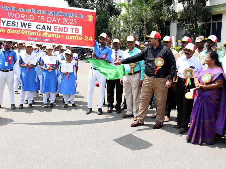 கரூரில் காசநோய் பணியாளர்களை பாராட்டிய மாவட்ட ஆட்சியர்