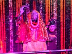 गोरखपुर के 200 साल पुराने मंदिर में उमड़ा आस्था का जन सैलाब, मां पूरी करती हैं हर मनोकामना