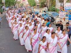 In Pics: मधुर स्वर लहरियों पर नारी शक्ति के मिले कदम से कदम, पूरे कोटा शहर में हो रही चर्चा, देखें तस्वीरें