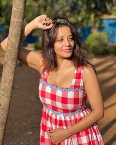 Monalisa Latest Photos: લેટેસ્ટ તસવીરોમાં મોનાલિસાએ બતાવ્યો જલવો, કાતિલ લૂક્સ પર ફેન્સ ફિદા......