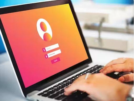 ਇੱਕ ਅਪਾਹਜ ਵਿਅਕਤੀ ਆਪਣੇ ਲਈ ਜ਼ਮੀਨ ਜਾਂ ਕੋਈ ਉਪਕਰਣ ਖਰੀਦਣ ਲਈ ਪ੍ਰਧਾਨ ਮੰਤਰੀ ਤੋਂ ਪੈਸੇ ਕਢਵਾ ਸਕਦਾ ਹੈ।