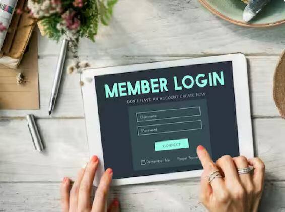 ਰਿਟਾਇਰਮੈਂਟ ਤੋਂ ਇਲਾਵਾ, ਤੁਸੀਂ ਐਮਰਜੈਂਸੀ ਦੀ ਸਥਿਤੀ ਵਿੱਚ ਹੀ ਇਹ ਪੈਸੇ ਕਢਵਾ ਸਕਦੇ ਹੋ। ਆਓ ਜਾਣਦੇ ਹਾਂ ਕਿ ਕਿਹੜੀਆਂ ਸਥਿਤੀਆਂ ਵਿੱਚ ਤੁਸੀਂ EPFO ਵਿੱਚ ਜਮ੍ਹਾ ਪੈਸਾ ਕਢਵਾ ਸਕਦੇ ਹੋ।