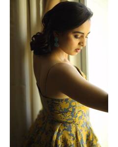 Srushti Dange : ‘இந்திய பொண்ணு தாங்கோ இத்தாலி கண்ணு தாங்கோ..’ க்யூட்டான அடையில் அசத்தும் ஸ்ருஷ்டி!