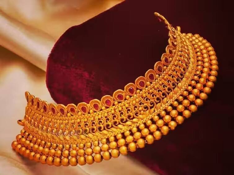 Gold Silver Price  Today march 24th  silver price today in chennai Gold, Silver Price: தொடர்ந்து உயரும் தங்கத்தின் விலை.. அதிர்ச்சியில் பொதுமக்கள்..  இன்றைய விலை நிலவரம் இதுதான்...!