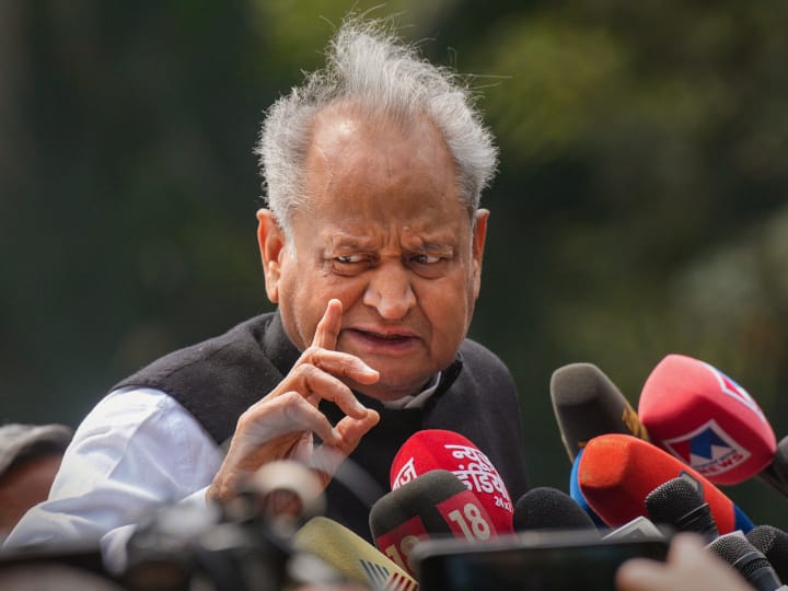 Rahul Gandhi disqualified as Member of Lok Sabha Ashok Gehlot reaction Rahul Gandhi News: राहुल गांधी की लोकसभा सदस्यता जाने पर सीएम गहलोत बोले- 'तानाशाही का एक और उदाहरण'