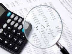 Tax Saving Tips: टैक्स के बोझ को करना है कम तो इन स्मार्ट तरीकों से करें प्लानिंग, मिलेगा जबरदस्त फायदा