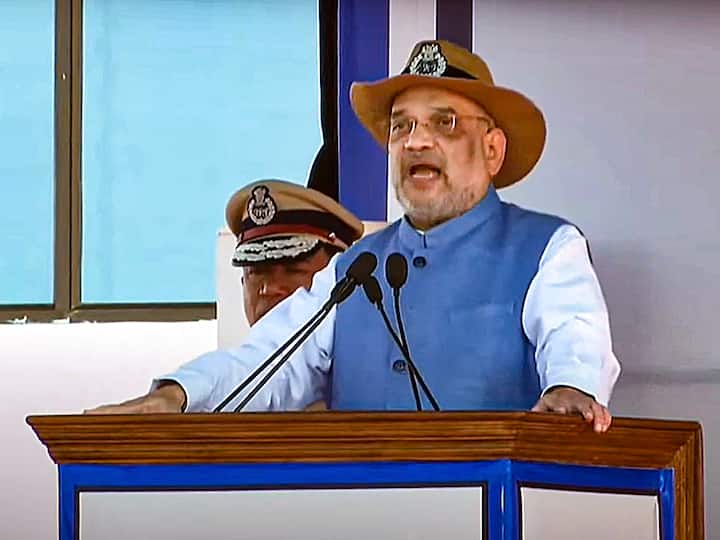 Amit Shah During 84th Raising Day Event Says CRPF Strongly Fought Against Left Wing Extremism Final Stage Victory 'CRPF Strongly Fought Against Left-Wing Extremism': Amit Shah On 84th Raising Day Event