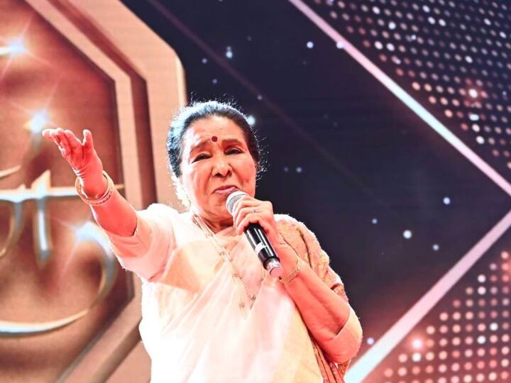 Asha Bhosale Maharashtra Bhushan Puraskar Programme See Photo Asha Bhosale आशा भोसले यांचा 2146