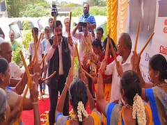 திண்டுக்கல் வந்த குஜராத் அமைச்சர்.. மக்களோடு மக்களாய் கோலாட்டம் ஆடி உற்சாக நடனம்..!