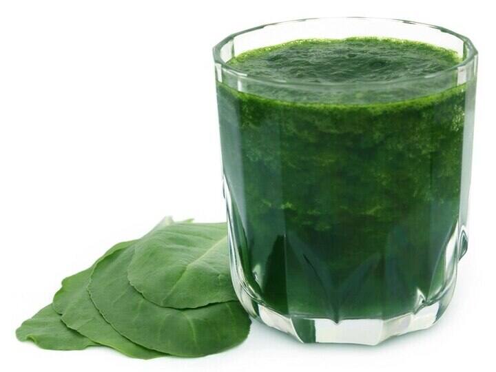 boiled spinach water can control bp improve eye health make skin and hair healthy इस तरह से रोज पिएं पालक का पानी...बीपी सहित कई बीमारियों का हो सकता है सफाया