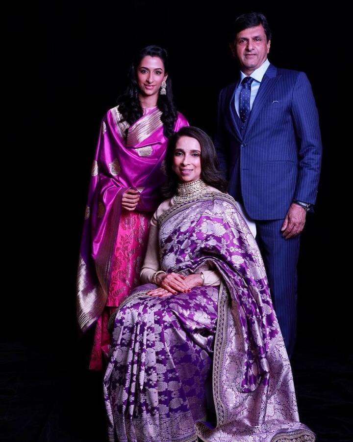 प्रकाश पादुकोण की बेटी दीपिका पादुकोण आज एक इंटरनेशनल फिल्म स्टार हैं. और छोटी बेटी का नाम अनीशा है, जो कामयाब गोल्फर हैं. जाहिर सी बात है कि इसमें प्रकाश की पत्नी उजाला का रोल भी कम महत्वपूर्ण नहीं है.