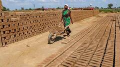 தஞ்சை: மெலட்டூர் பகுதியில் திடீரென பெய்யும் மழையால் செங்கல் உற்பத்தி பாதிப்பு - தொழிலாளர்கள் வேதனை