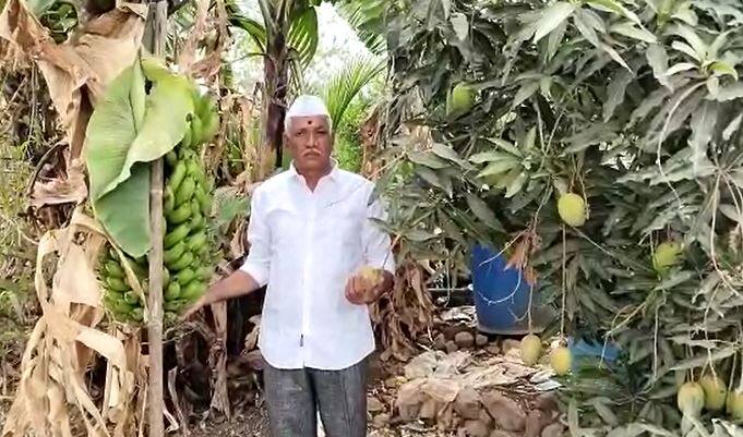 गोपाळ कदम हे 1986 साली पदवीधर झाले. त्यानंतर त्यांनी बँकेत काम करण्याची संधी मिळाली होती पण नोकरी न करता वडिलोपार्जित शेती करण्याचा निर्णय त्यांनी घेतला.