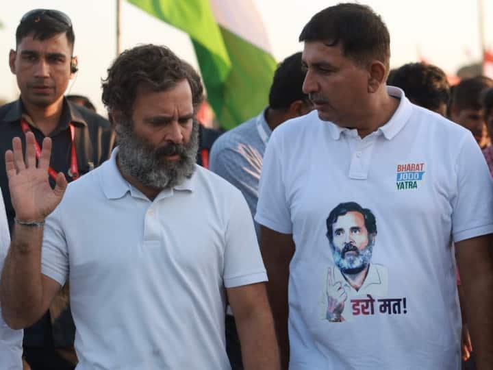Rahul Gandhi Disqualified as MP Congress MLA Harish Chaudhary shares old photo with Shayari ANN Rahul Gandhi News: राहुल गांधी की सदस्यता रद्द होने पर हरीश चौधरी ने शेयर की फोटो, शायरी के जरिए जताया समर्थन