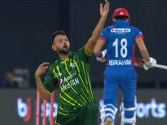 AFG vs PAK: एहसानुल्लाह ने पहली गेंद पर लिया विकेट, तो ऐसा था बॉलिंग कोच उमर गुल का रिएक्शन, देखें Video