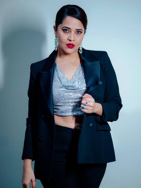 पुष्पा की खूंखार विलेन हो चुकी है बेहद खूबसूरत और फिट