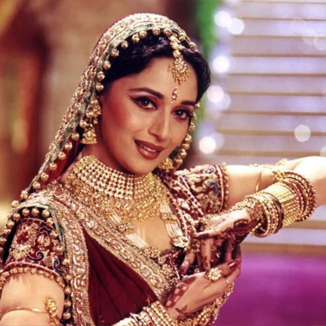 Bollywood actresses who adorned elaborate costumes in films! | The Times of  India