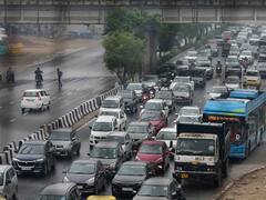 दिल्ली में झमाझम बारिश के बाद फिर लौटी ठंड, जानें आज कैसा रहेगा मौसम 