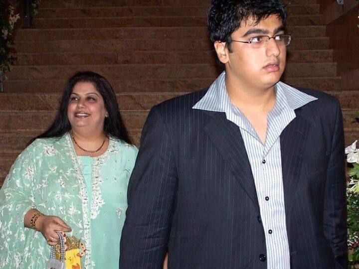 Arjun Kapoor remembered his mother Mona Shourie kapoor on her death anniversary Mona Shourie Death Anniversary: डेथ एनिवर्सरी पर अर्जुन कपूर को आयी मां की याद,  इमोशनल कर देगा एक्टर का ये पोस्ट