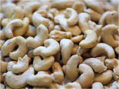 ఇక్కడ కిలో జీడిపప్పు 30 రూపాయలకే దొరుకుతుంది, ఎక్కడో కాదు మన దేశంలోనే